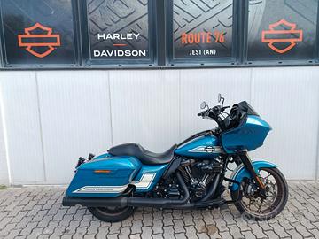 Harley-davidson Road Glide ST FAST JOHNNY FLTRXST