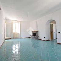 3 LOCALI A SANT'AGATA DE' GOTI