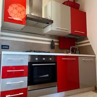 CUCINA CON FORNELLI FORNO VENTILATO E LAVASTOVIGL