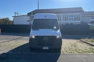 Mercedes Sprinter 416 CDI RWD