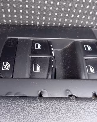 Pulsantiera anteriore sx AUDI A3 anno 2006 5 porte