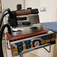 Ferro da stiro con asse