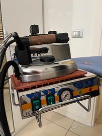 Ferro da stiro con asse