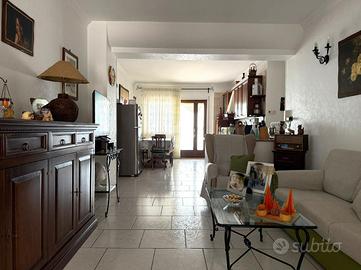 3 LOCALI A CAROVIGNO