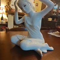 Porcellana Favaro Cecchetto donna in posa