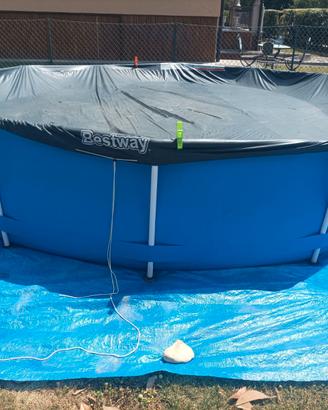Piscina fuori terra Bestway e copertura.Ø366,h76cm
