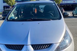 MITSUBISHI Grandis - 2009