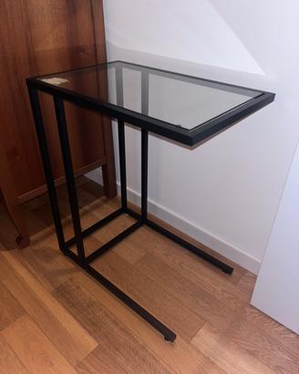 Tavolino ikea con ripiano in vetro