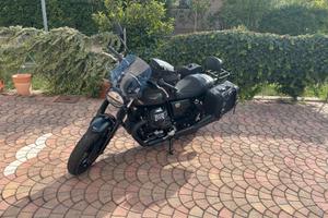 Moto Guzzi V7 IV - 2022