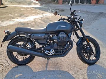 Moto Guzzi V7 iii Stone (2019)