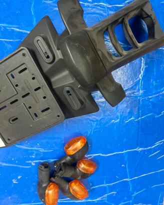 Portatarga e frecce originale yamaha fz1