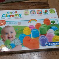 gioco mattoncini prima infanzia