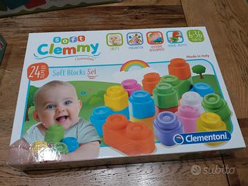 gioco mattoncini prima infanzia