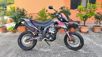 Motard UM DSR 125 SM 4t MOTORE APRILIA