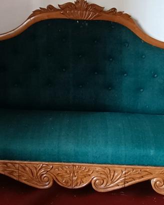 Divani Luigi Filippo a barca in noce.