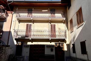 CASA SEMINDIPENDENTE A CLUSONE