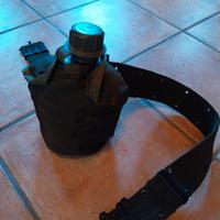 borraccia con cinturaurone