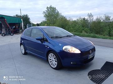 FIAT Grande Punto 1.9 MJT 130 CV sport