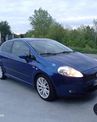 FIAT Grande Punto 1.9 MJT 130 CV sport