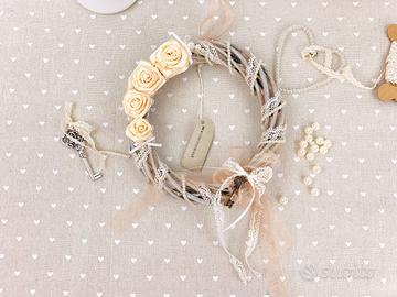 Ghirlanda shabby chic elegante e romantica