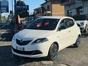 lancia-ypsilon-1-0-firefly-hybrid-gold-plus-bianca