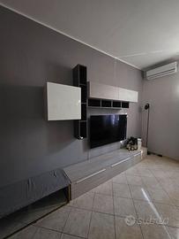 Parete attrezzata componibile + complementi arredo