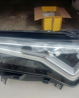 Faro Cupra/Seat Ateca anteriore sinistro.