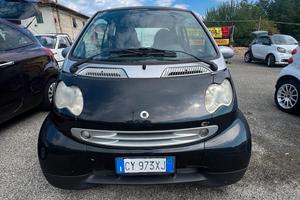Smart ForTwo 800 coupé pure cdi
