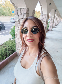 Addetta alle pulizie o commessa