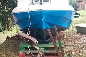 Barca semicabinata 5 metri e mezzo