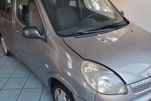 Toyota yaris verso