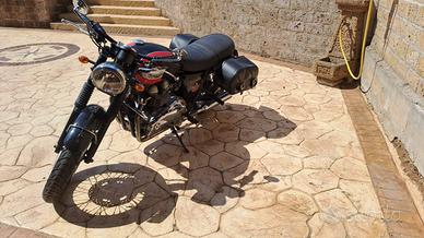 TRIUMPH BONNEVILLE