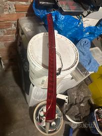 Barra stop portellone bmw E91dal 2004-2008