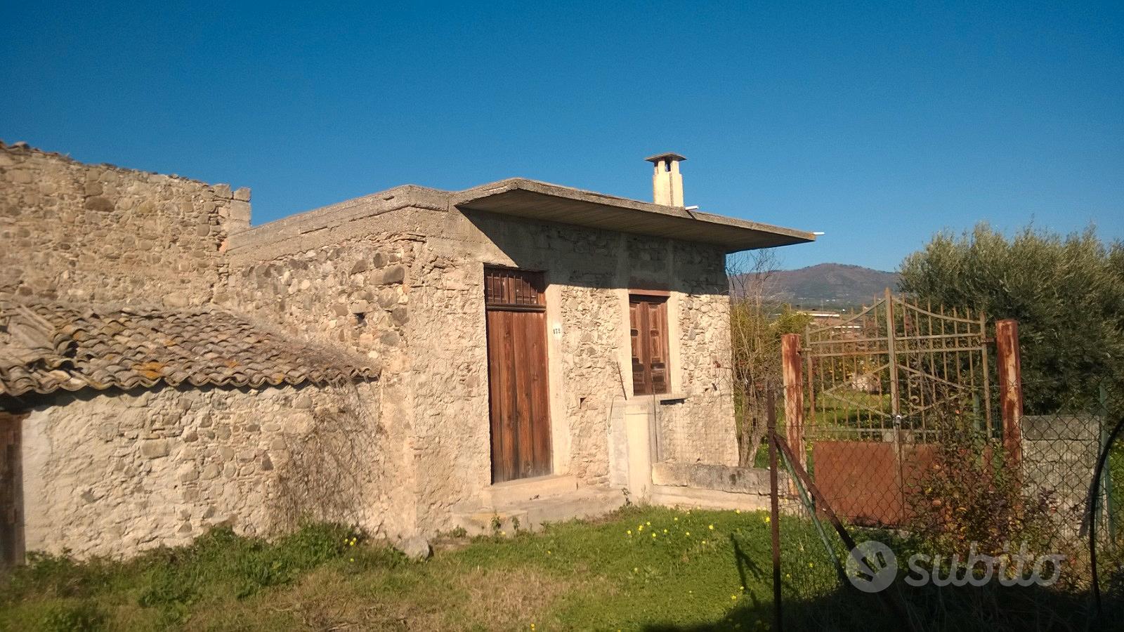 Terreno edificabile con fabbricati rurali - Vista 3