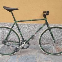 Bici bicicletta scatto fisso camouflage freno peda