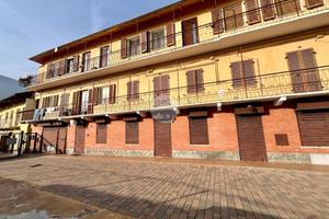 2 LOCALI A GIVOLETTO