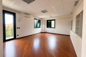 UFFICIO A LONATO DEL GARDA