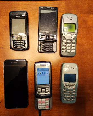 Lotto vari telefoni vintage nokia samsung iphone