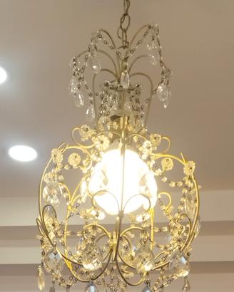 lampadario con cristalli pendenti 