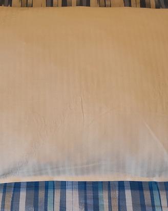 cuscino con imbottitura di lana e cirmolo 