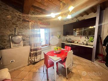 4 LOCALI A MASSAROSA