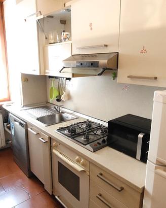 cucina completa di elettrodomestici 