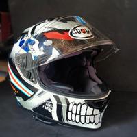 Casco suomy