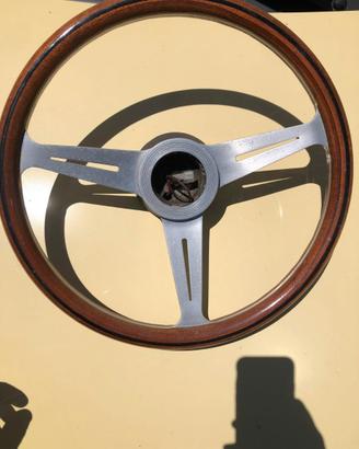 VOLANTE NARDI