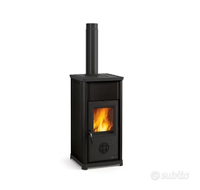 stufa a legna Nordica modello TEA 6.6 kW