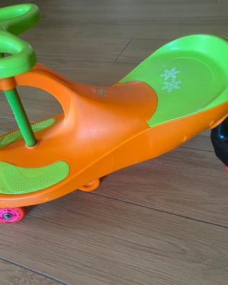 Auto gioco cavalcabile