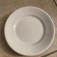 SET DI PIATTI BIANCHI