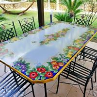 Tavolo in pietra lavica dipinto a mano in Italia