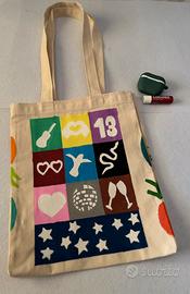 Tote bag