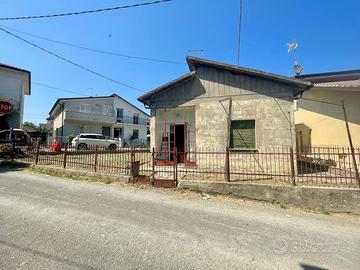Casa indipendente al Mare Cattolica zona porto